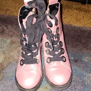 Girl pink boots size 13